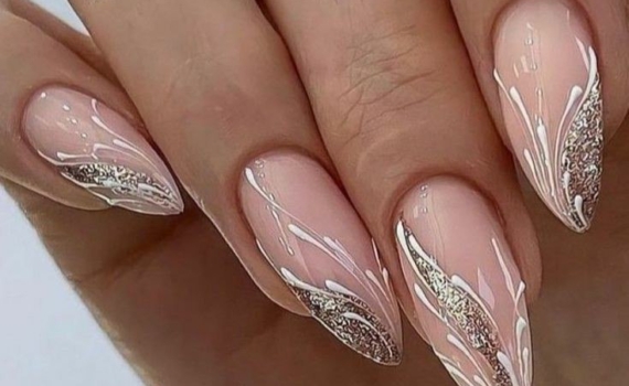 Маникюр с бантиком: как создать новогоднее настроение с помощью трендового дизайна Маникюр с бантиком: как создать новогоднее настроение с помощью трендового дизайна