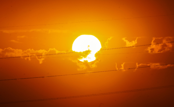 На волосок от катастрофы: как Солнечная система пережила опасную встречу со звёздами-монстрами На волосок от катастрофы: как Солнечная система пережила опасную встречу со звёздами-монстрами